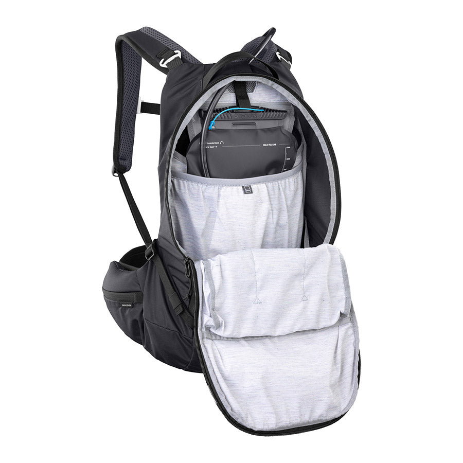 EVOC, Trail Pro Blackline 16, Protector backpack, 16L, Black, LXL